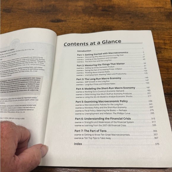 Macroeconomics for Dummies Book - Picture 4 of 4